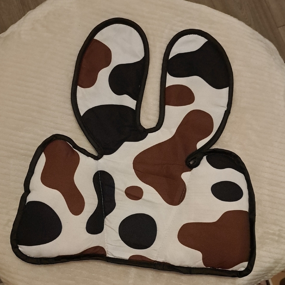 Brown and White Cow Print Baby Head Support For Carseat - Picture 2 of 6
